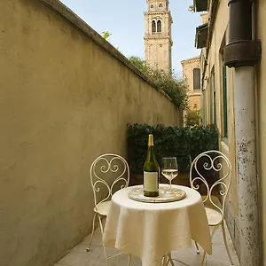 Apartment Calle De Le Pazienze, Venedig